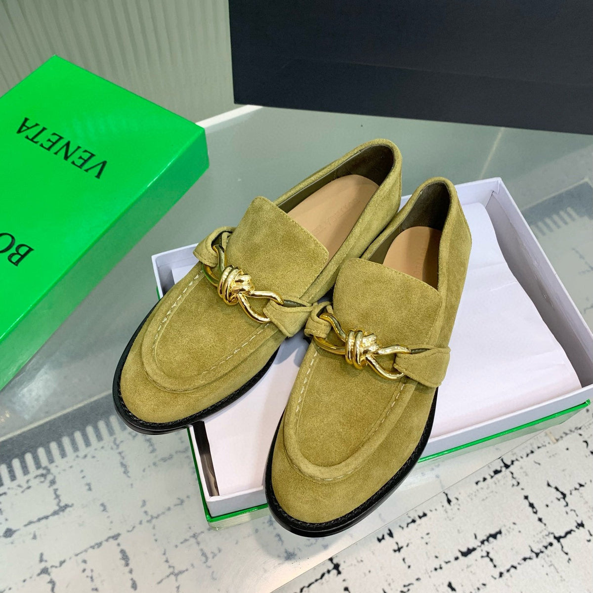 BOTT LOAFERS