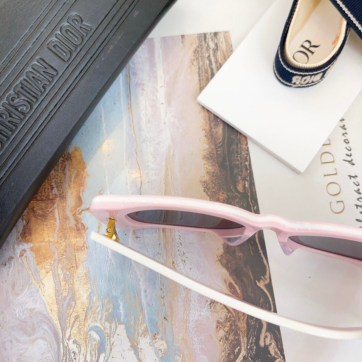 CD SUNGLASSES