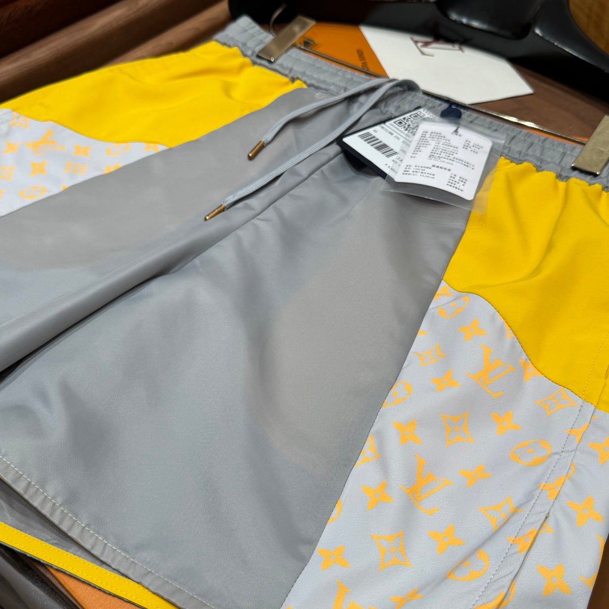 LOU SHORTS