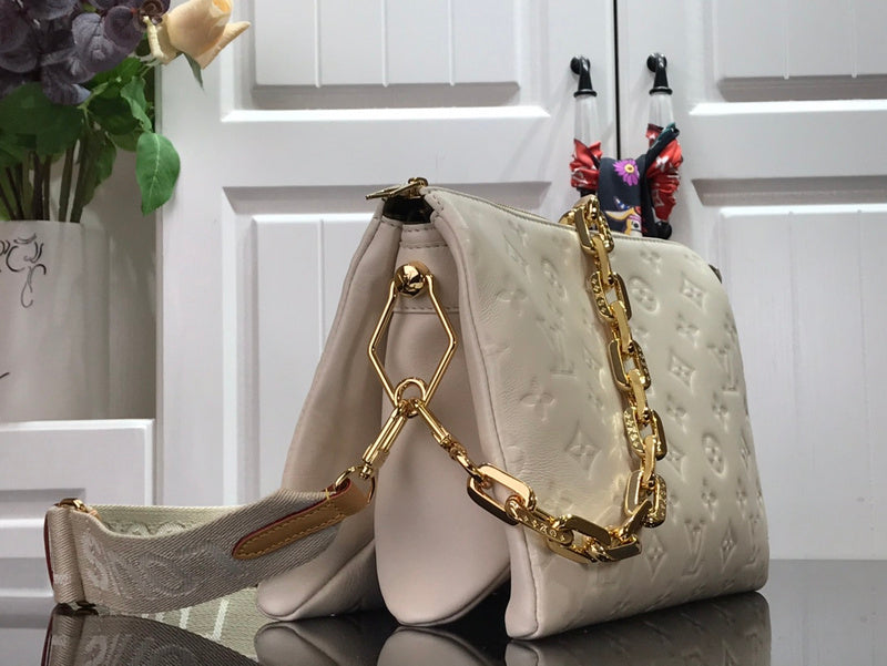 I W Fashion Lu-Vi bags - 17634