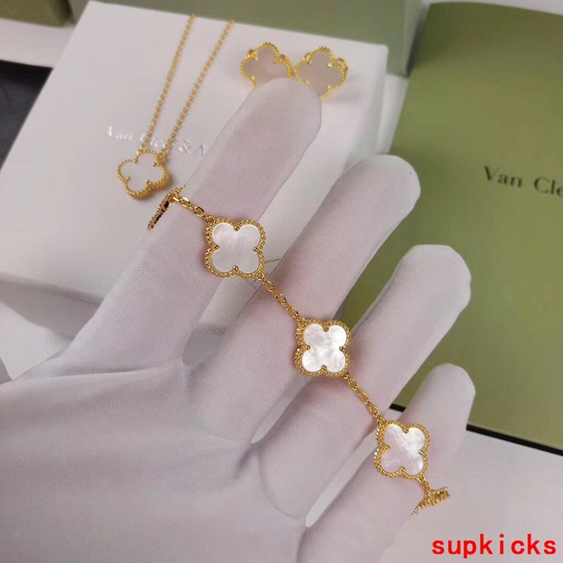 Van Cleef & Arples Jewelry