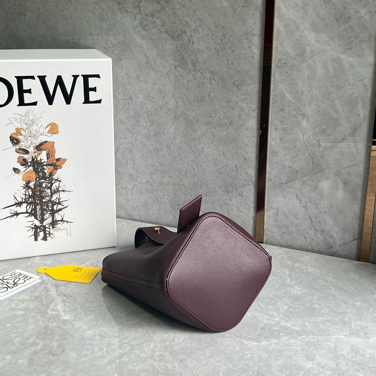 LOEW MINI PEBBLE BUCKET BAG