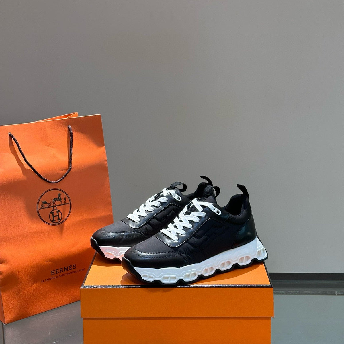 HERM IMPULSE SNEAKER