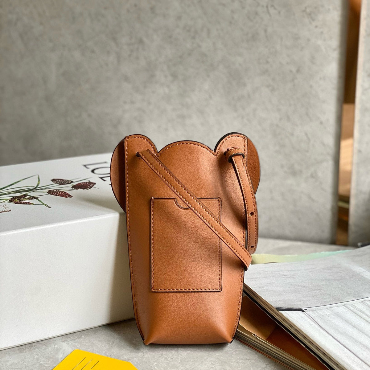 LOEW ELEPHANT POCKET BAG