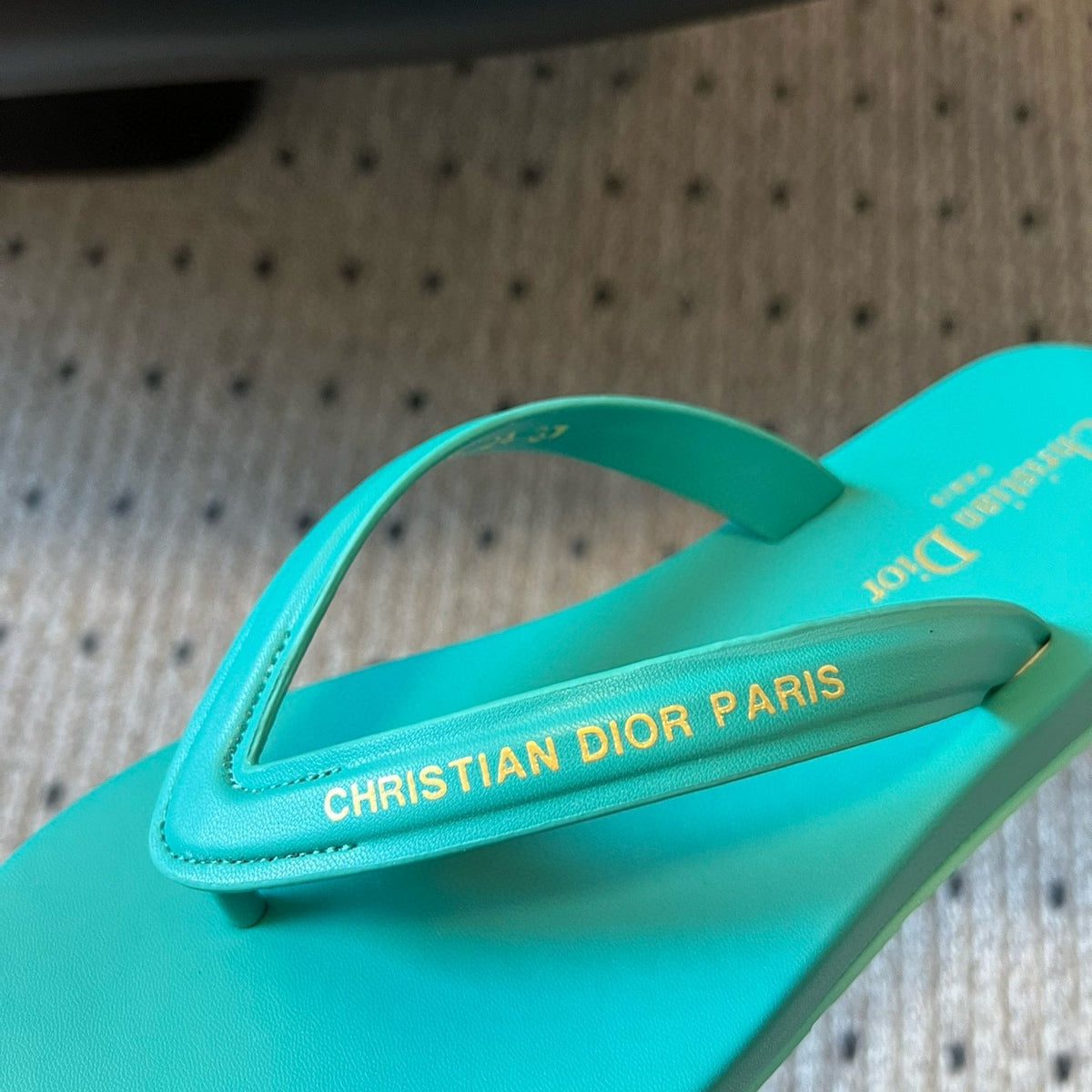 CD THONG SANDAL