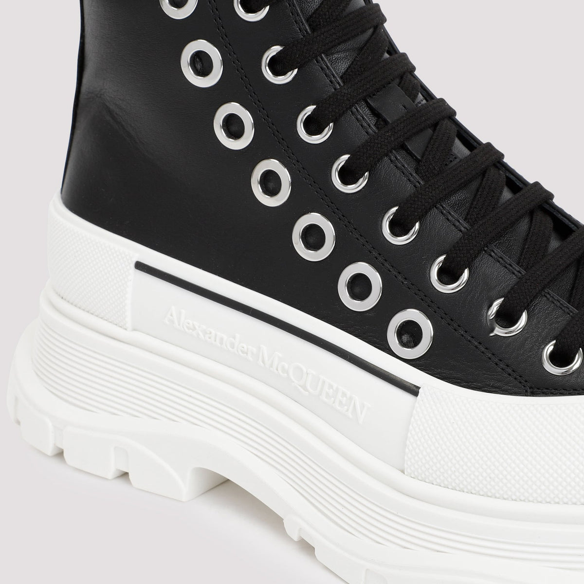 JOEY EYELET DETAIL SNEAKERS