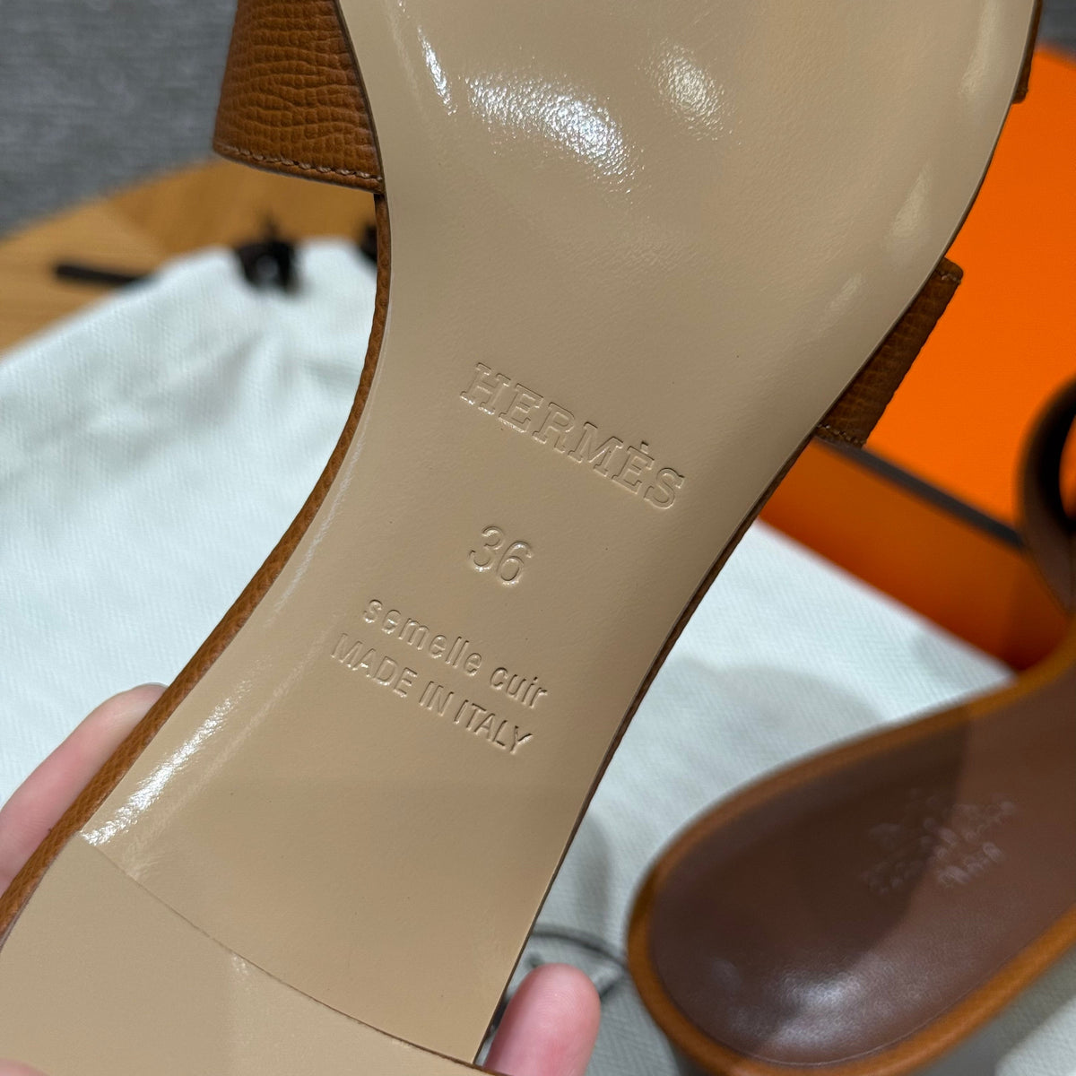 HERM OASIS SANDALS