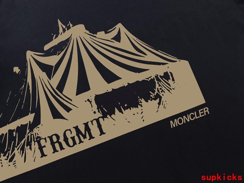 Moncler Luxury Cloth