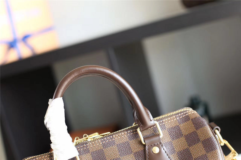 I W Fashion Lu-Vi bags - 8149