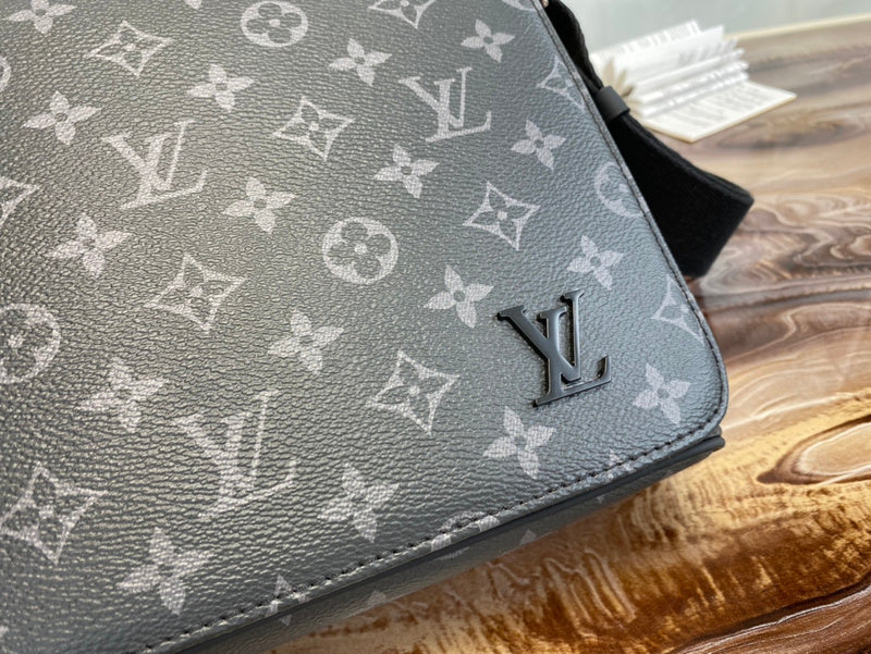 I W Fashion Lu-Vi bags - 17440