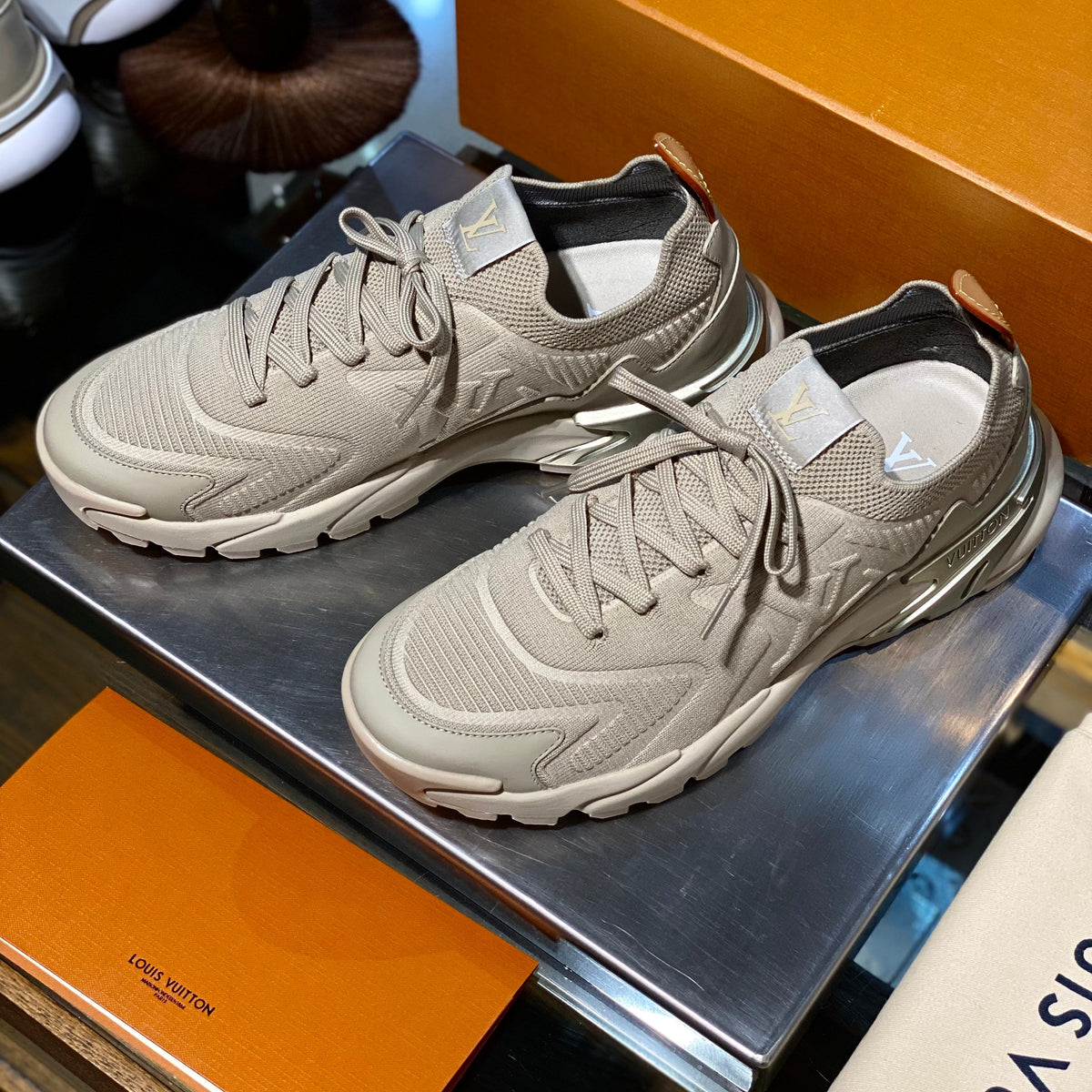 LOU RUNNER TATIC TRAINERS