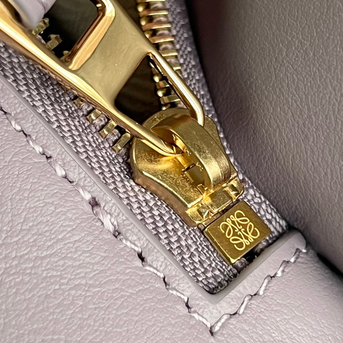 LOEW SMALL PUZZLE EDGE BAG