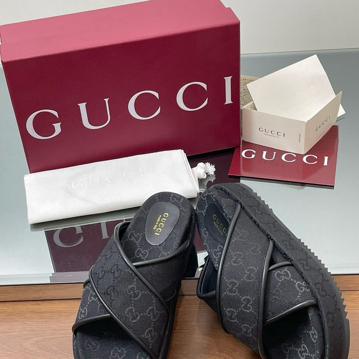 GG SANDALS