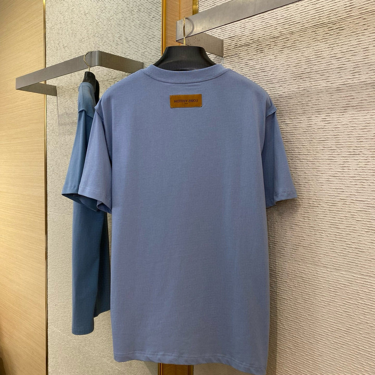 LOU T-SHIRT