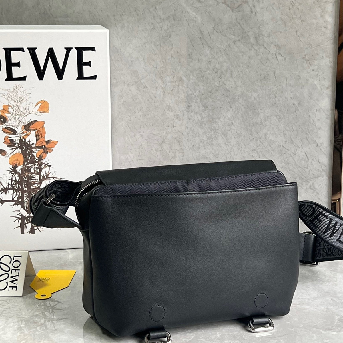 LOEW XS MILITARY MESSENGER BAG