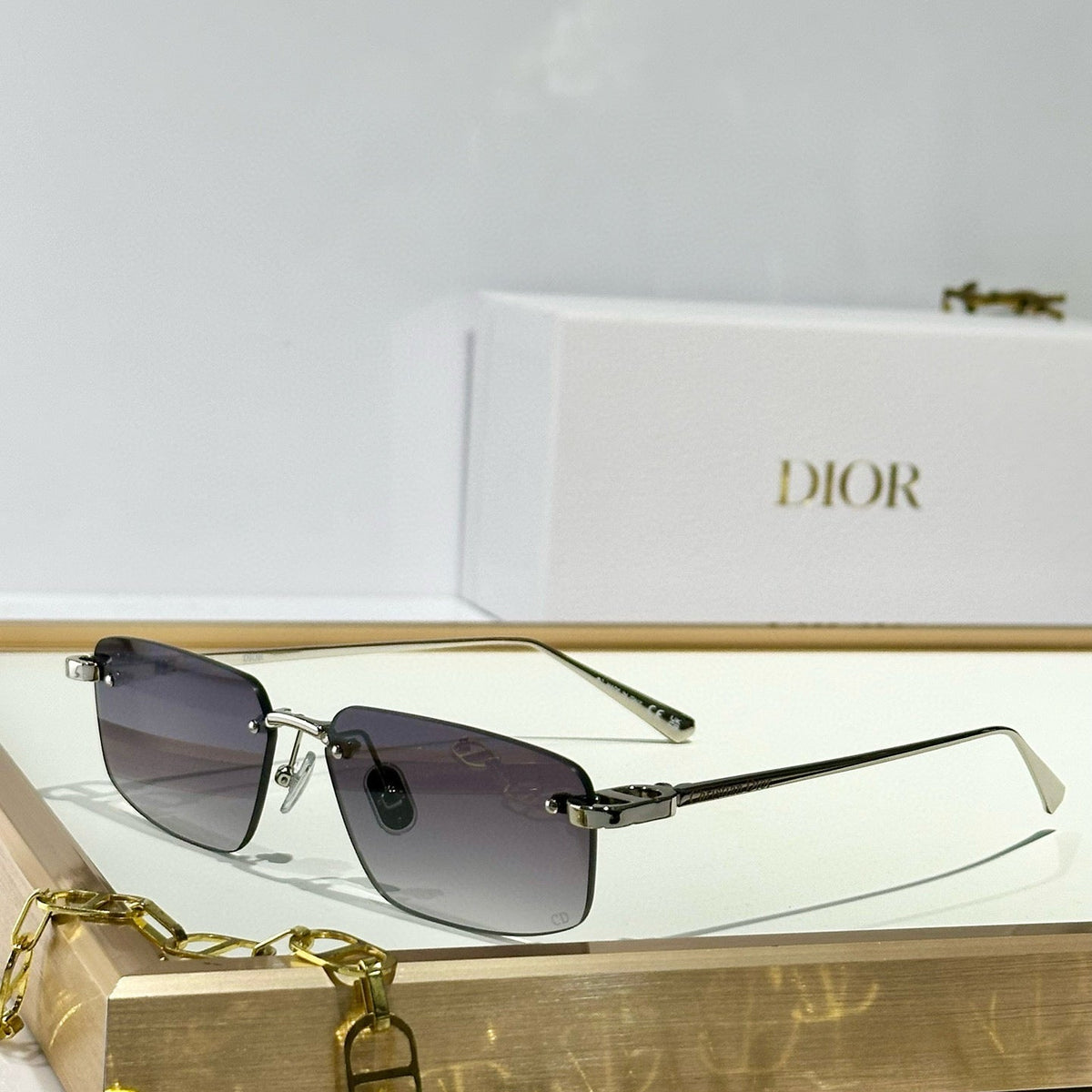 CD SUNGLASSES