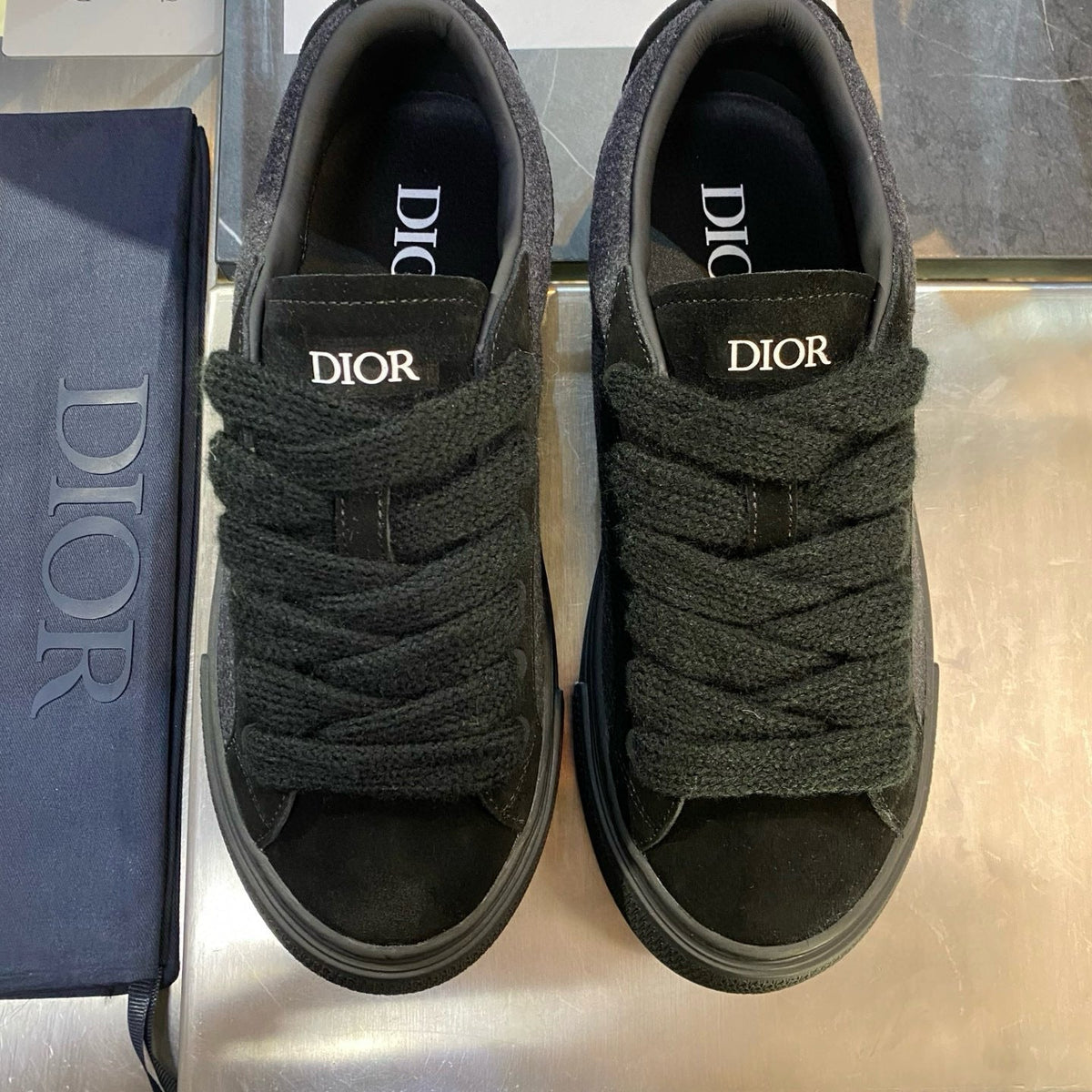 CD B33 SNEAKER