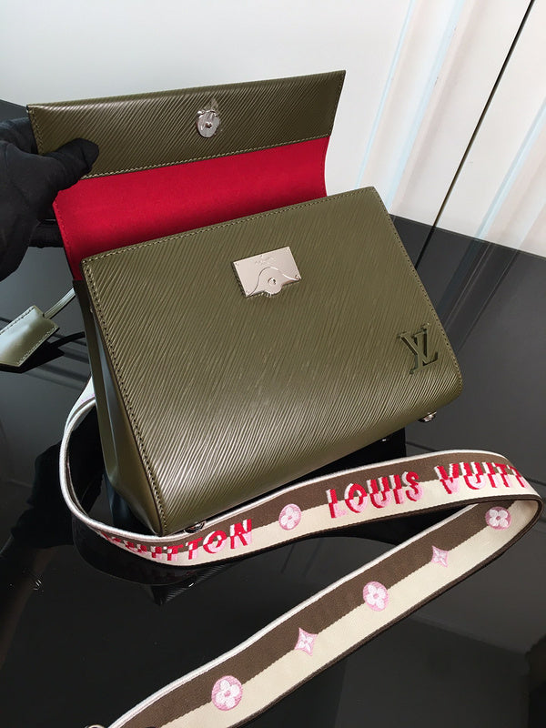 I W Fashion Lu-Vi bags - 17104