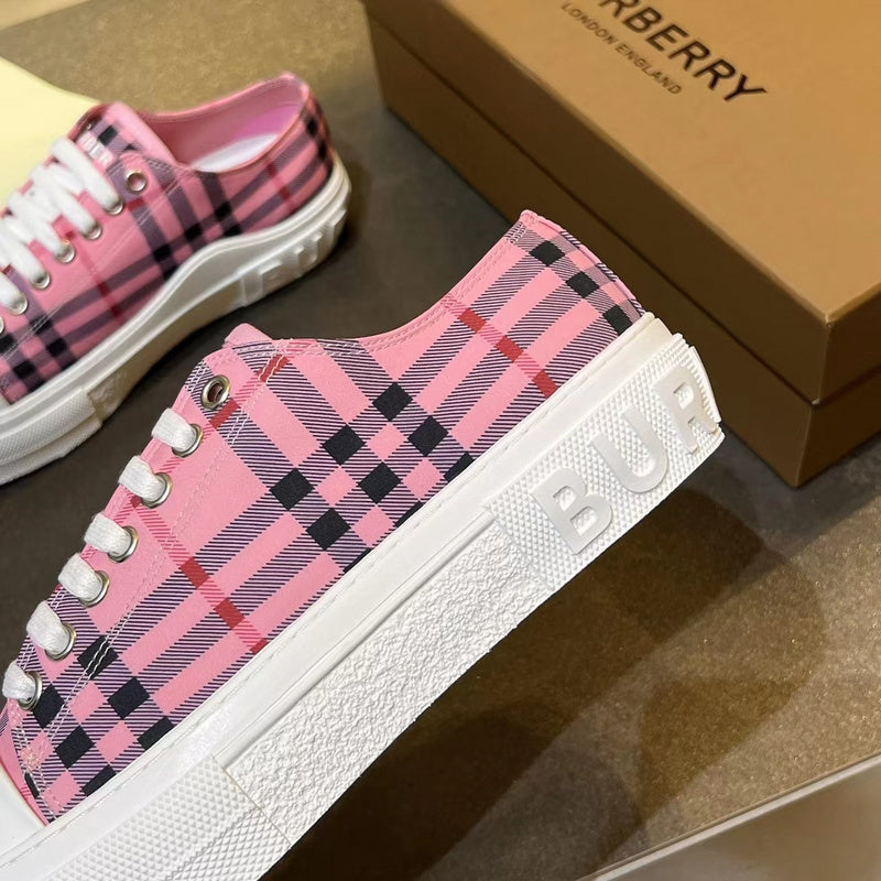 Burberry Luxury Shoes