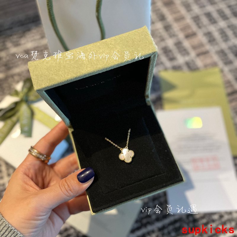 Van Cleef & Arples Jewelry