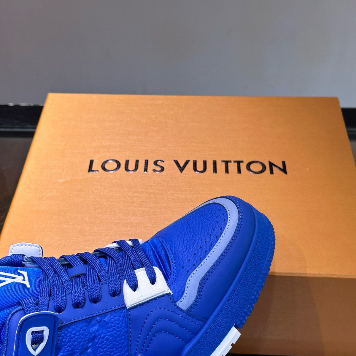 LOU TRAINERS
