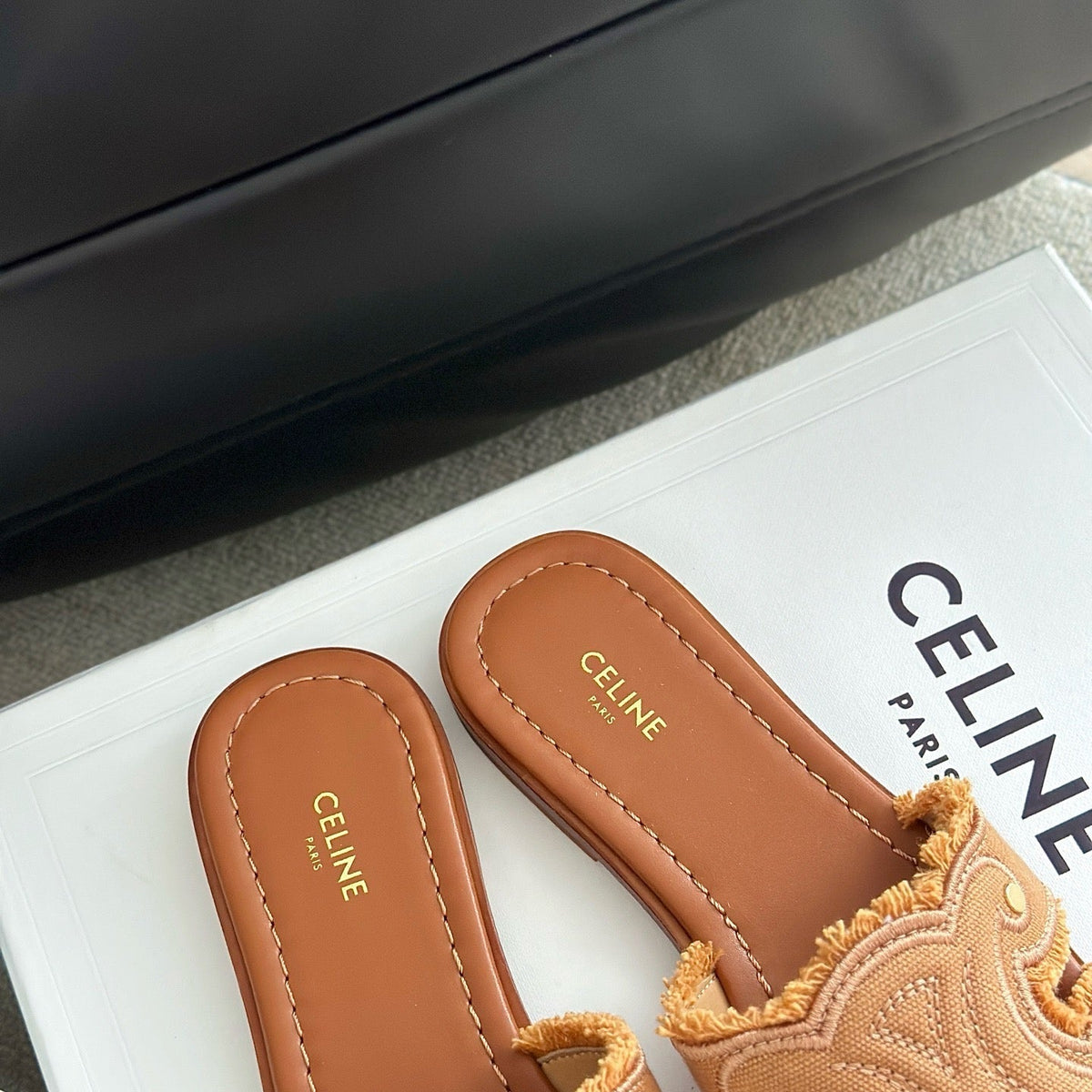 CEL SANDALS