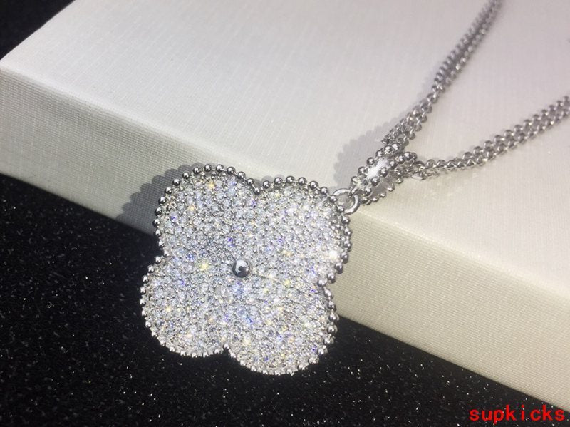 Van Cleef & Arples Jewelry