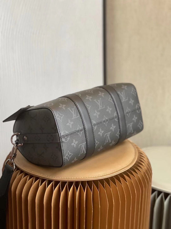 I W Fashion Lu-Vi bags - 17066