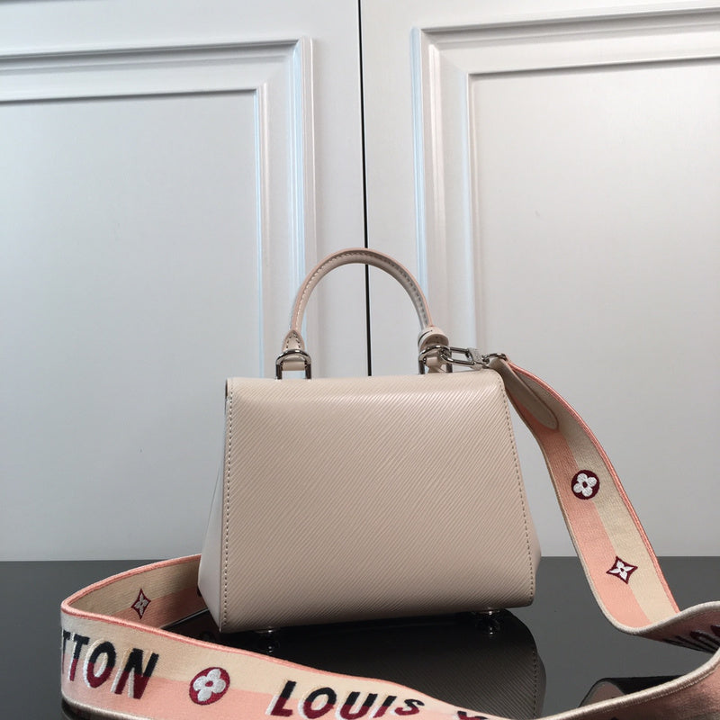 I W Fashion Lu-Vi bags - 17101