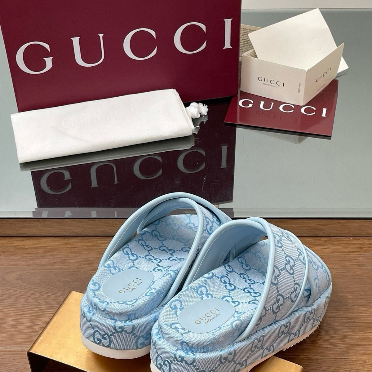 GG SANDALS