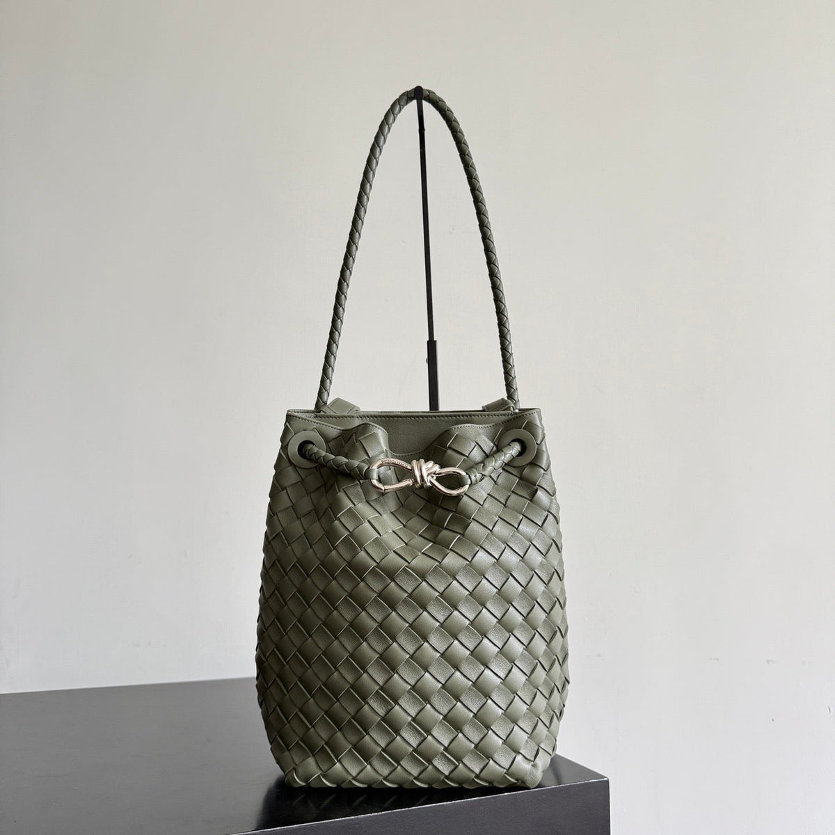 BOTT V ANDIAMO BUCKET BAG