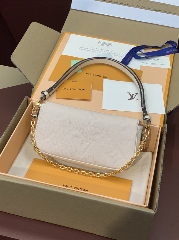 PHA - LOV Bags - 090