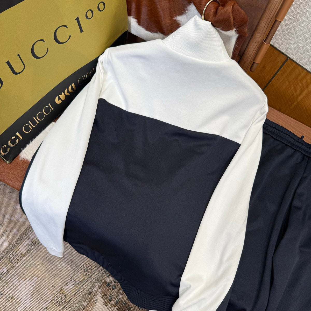 GG BOMBER JACKET