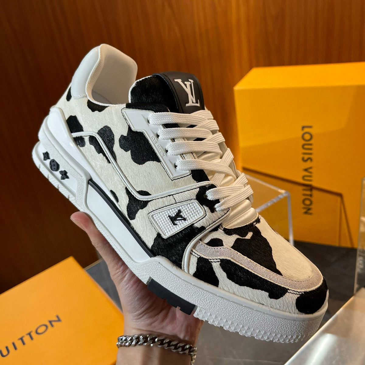 LOU TRAINERS