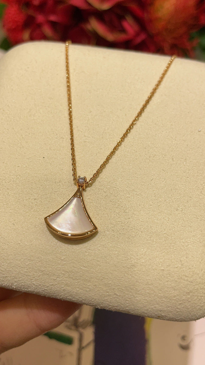 BVLG NECKLACE