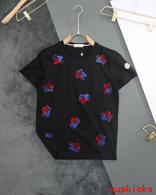 Moncler Luxury Cloth