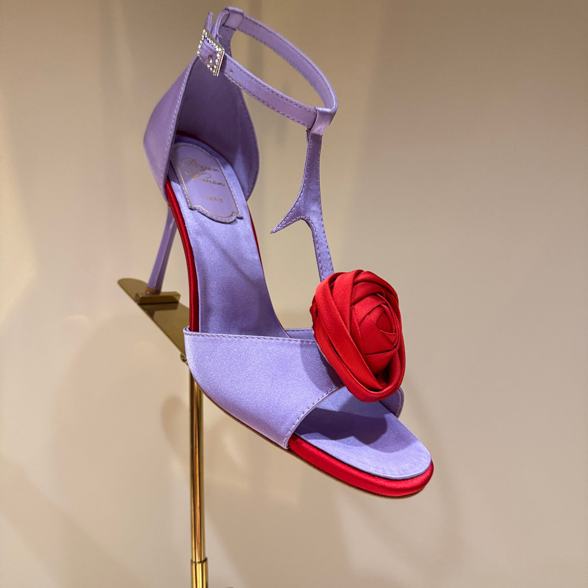 ROGER V HEELS