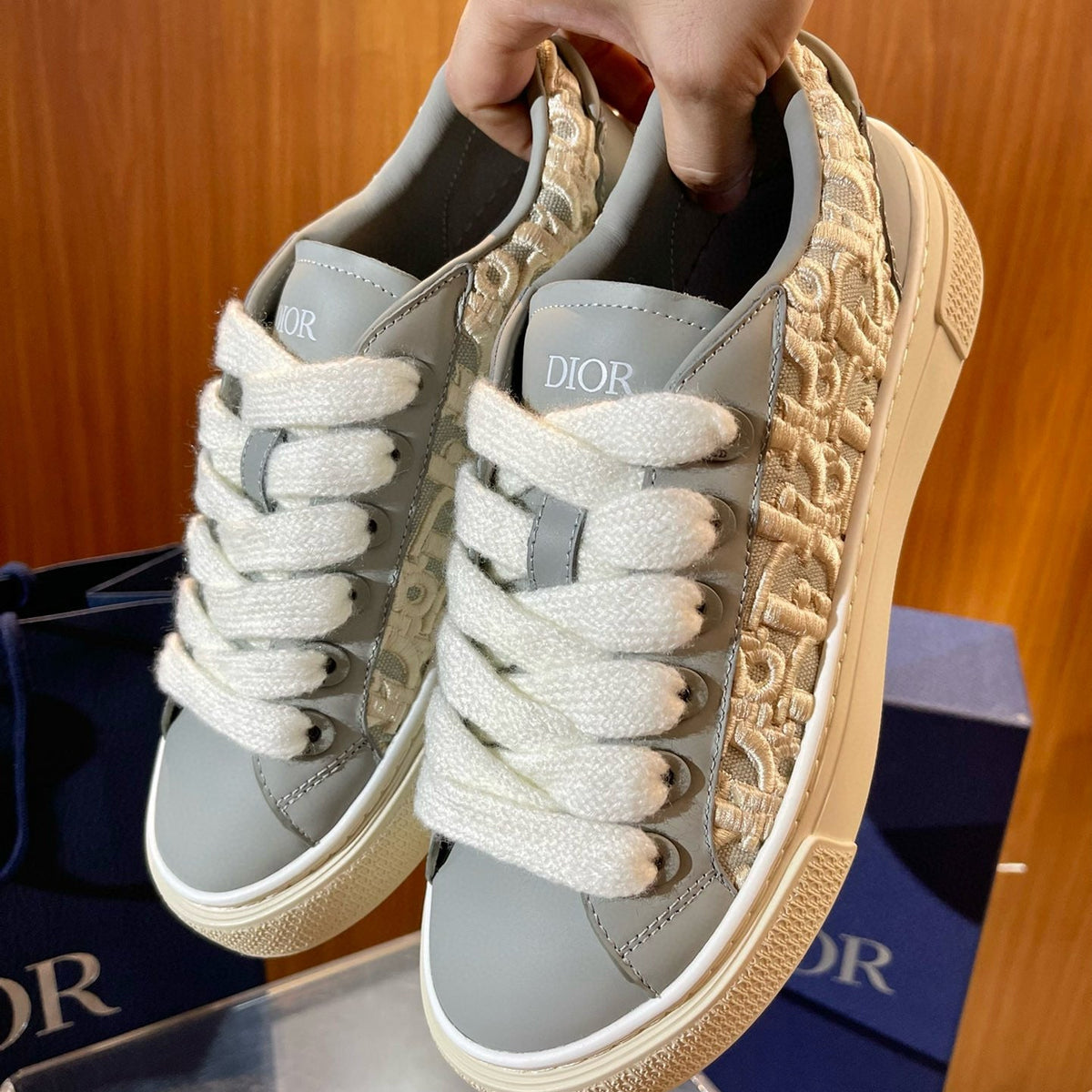 CD B33 SNEAKER