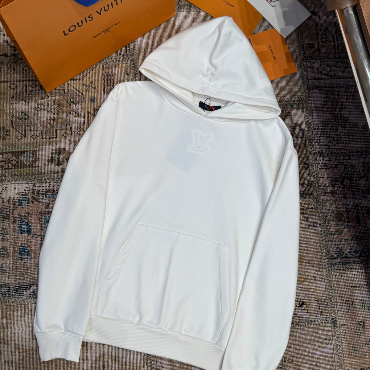 LOU HOODIE