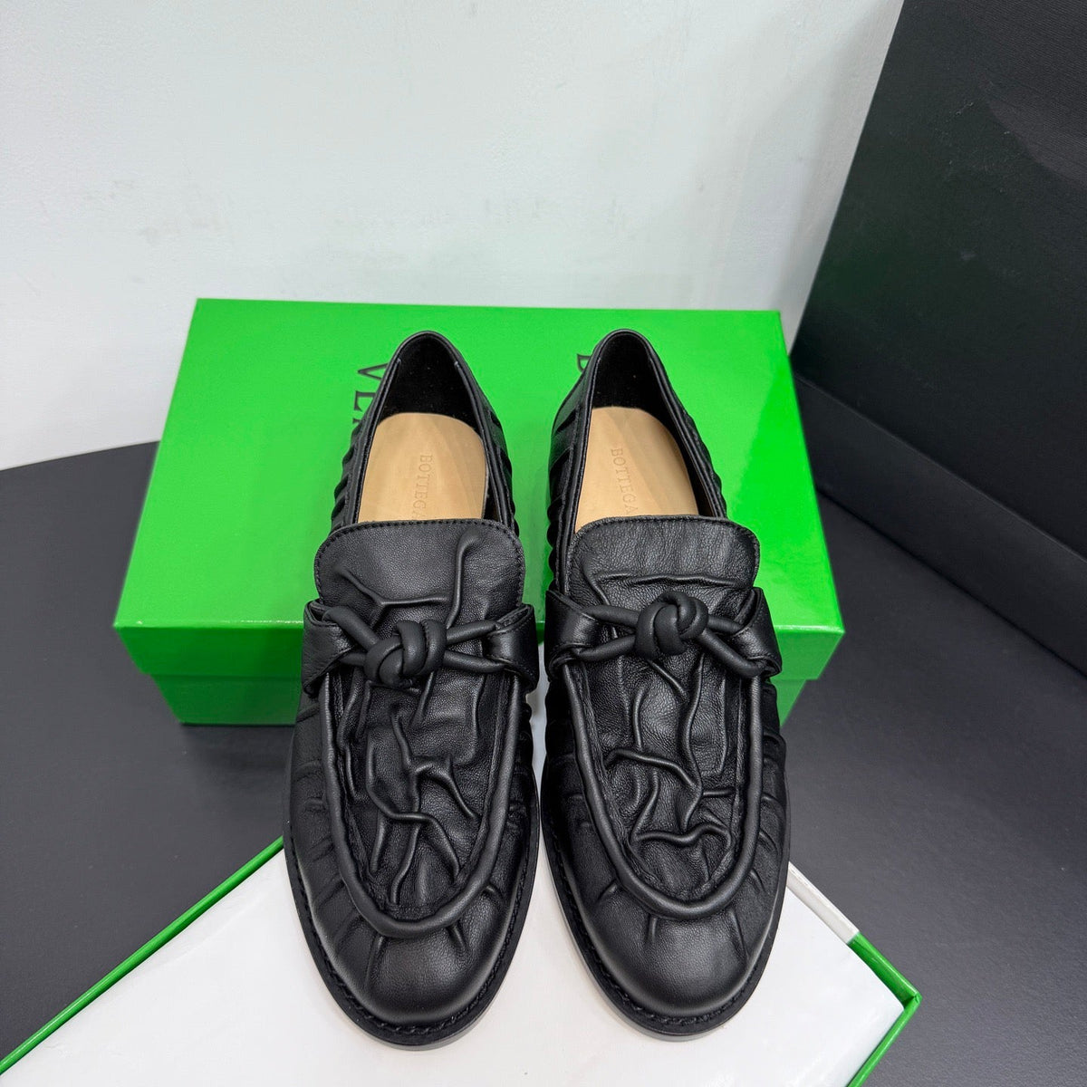 BOTT V LOAFERS
