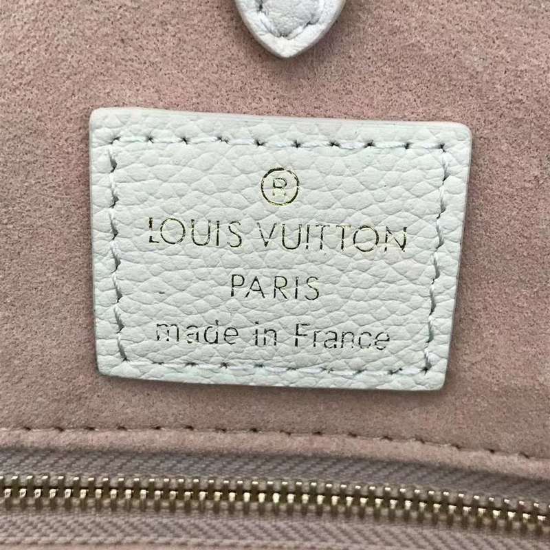 LOV2 Bags - Luxurious Bags  650