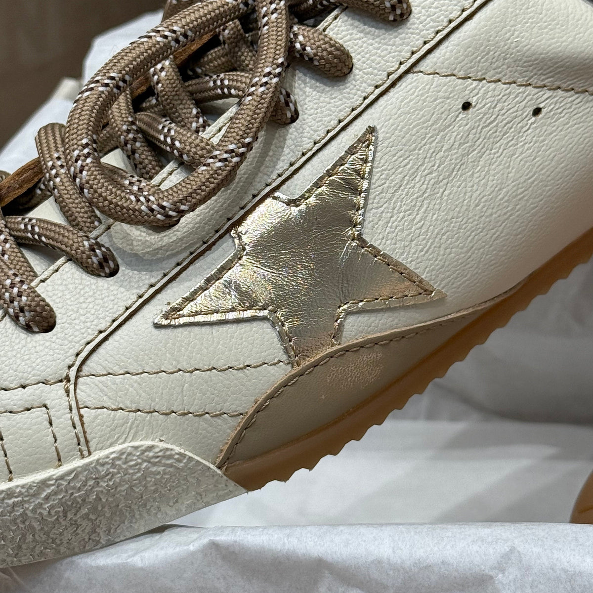 GOLDEN G TRAINERS