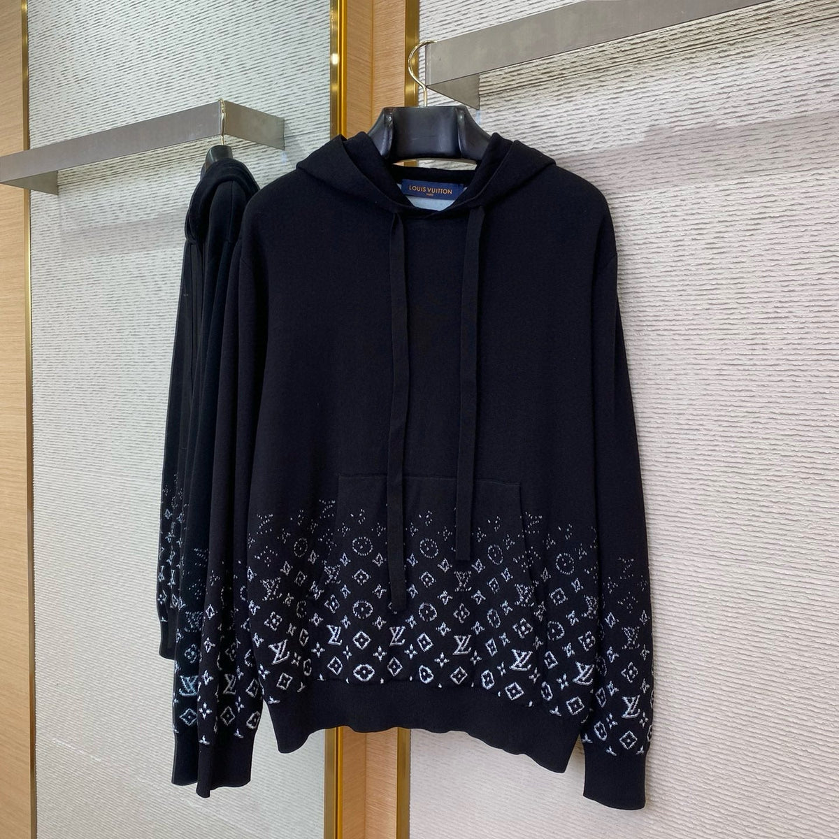 LOU HOODIE