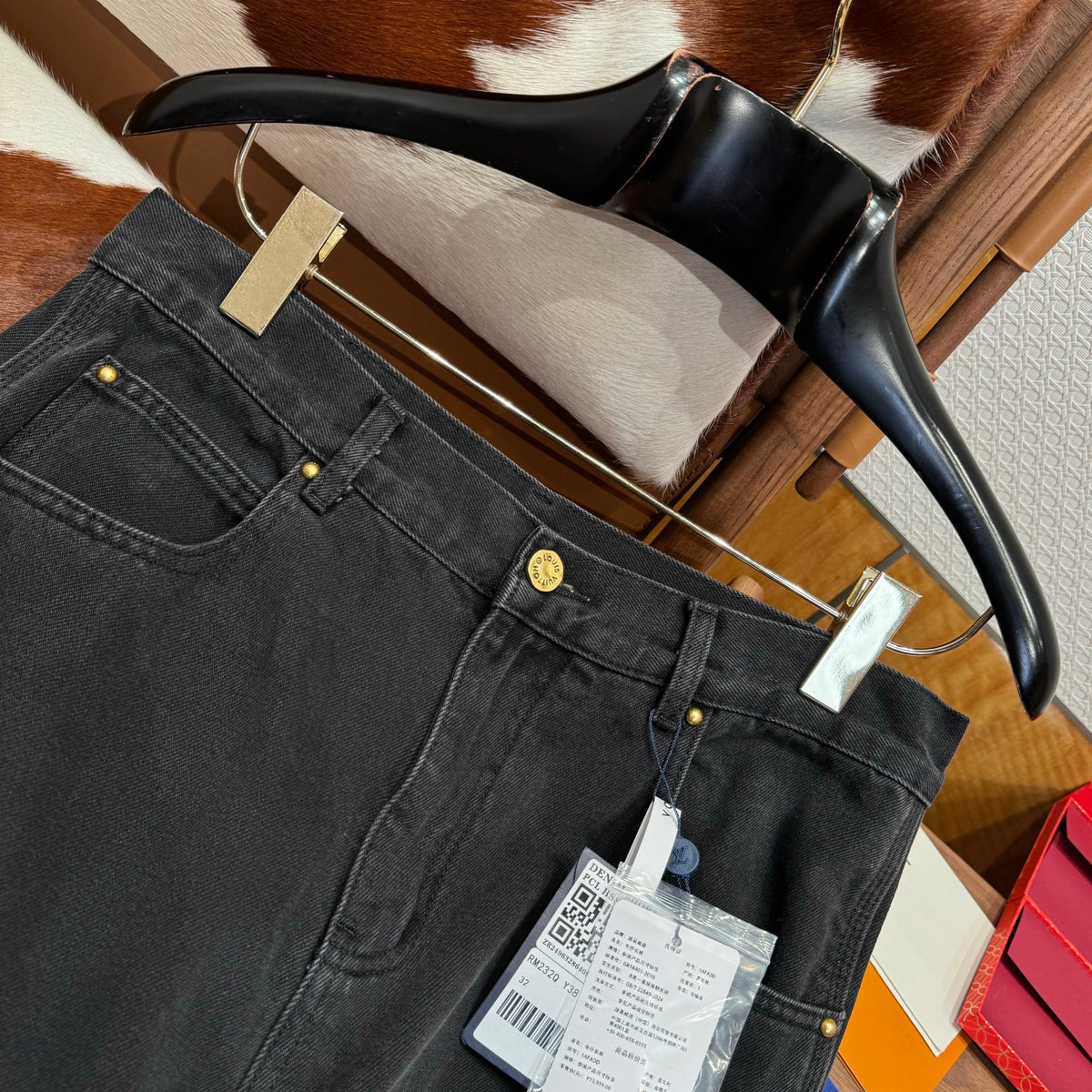 LOU JEANS