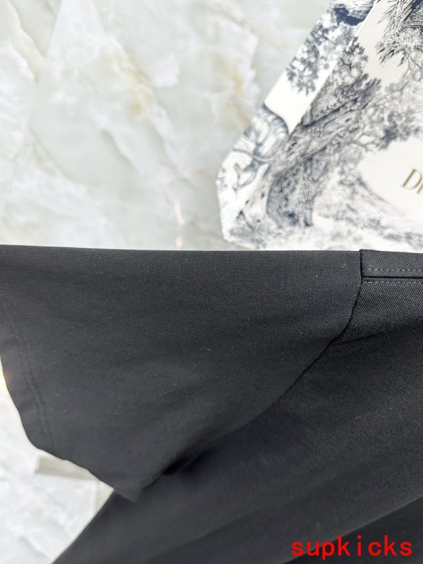 Moncler Luxury Cloth