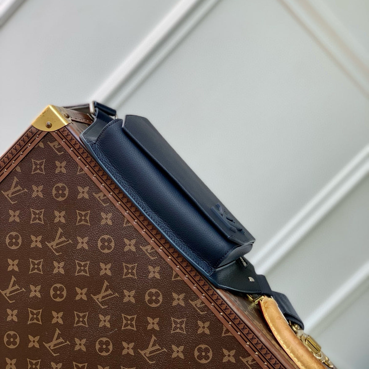 LOU FASTLINE MESSENGER BAG