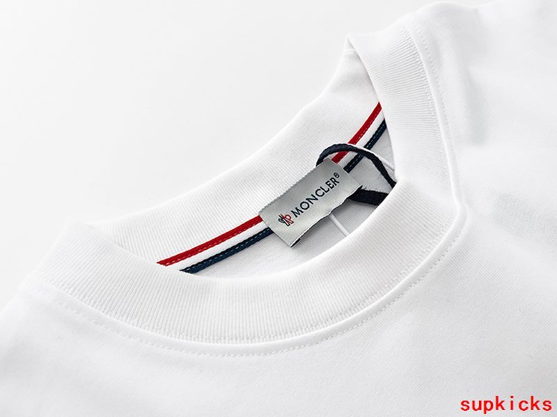 Moncler Luxury Cloth