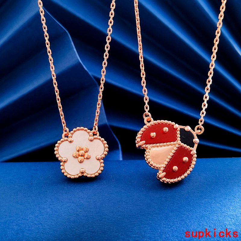 Van Cleef & Arples Jewelry