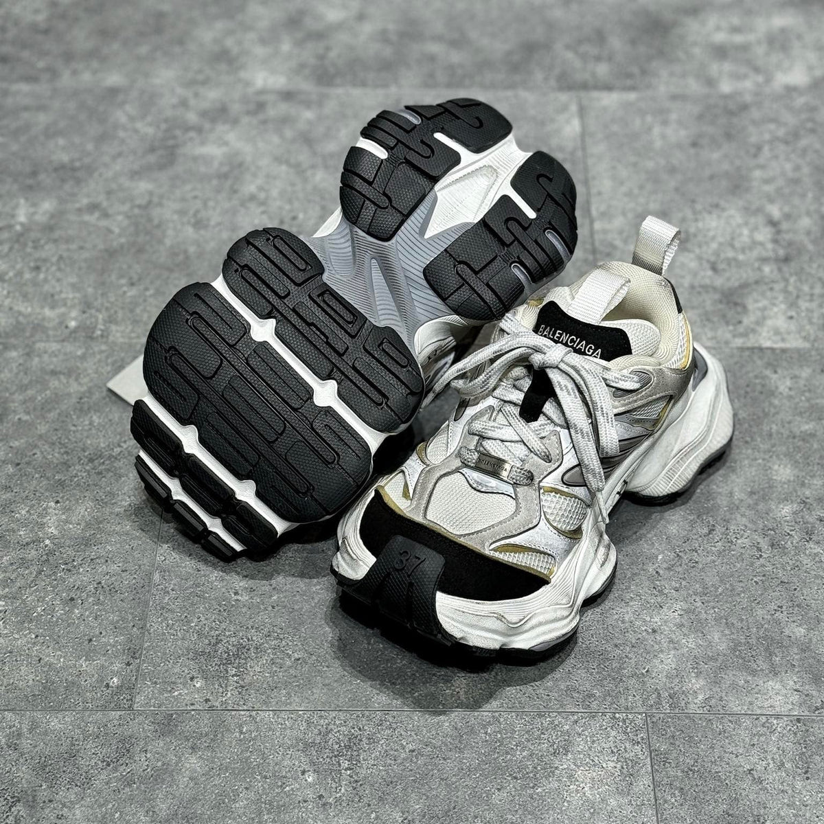 BAL CARGO TRAINERS