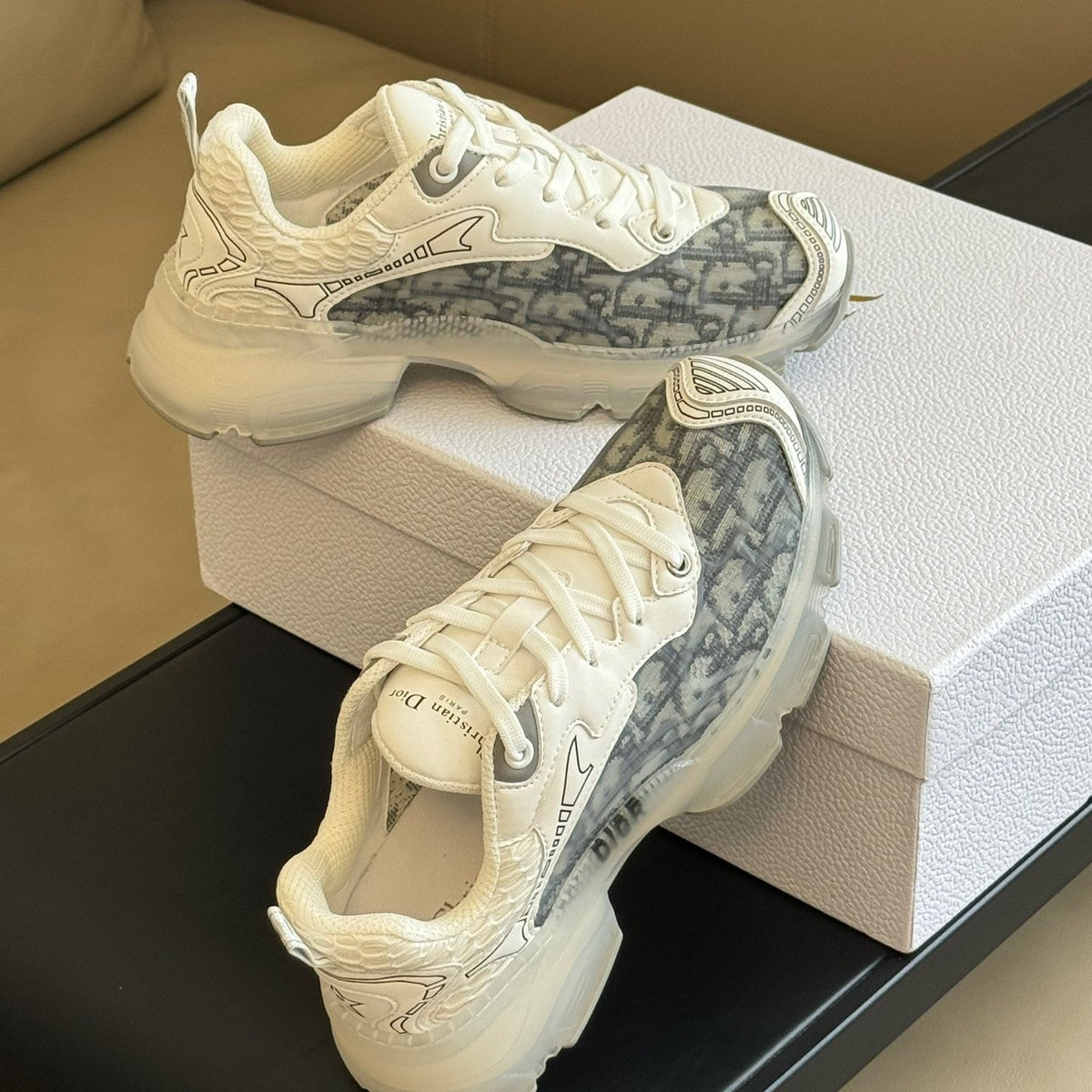 CD VIBE SNEAKERS